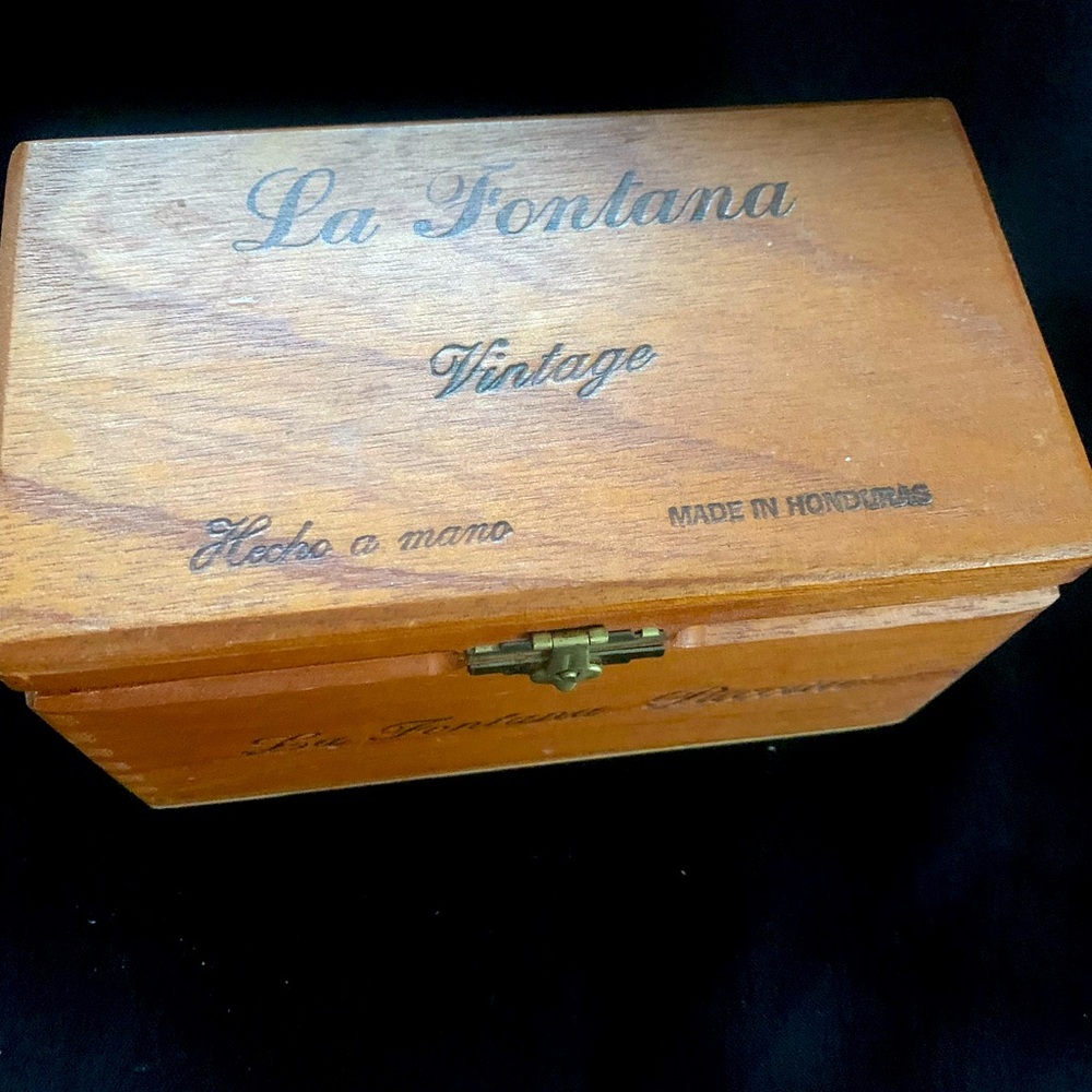 Vintage La Fontana Cigar Box